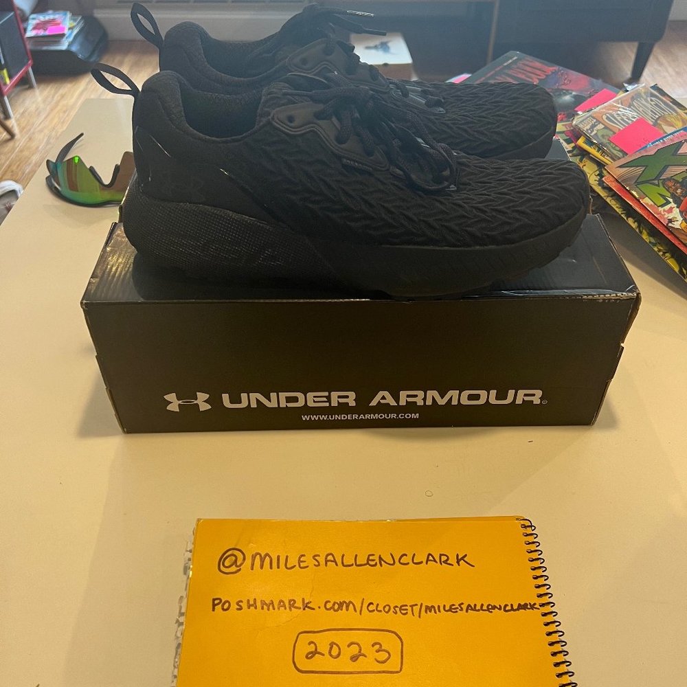 Under Armour HOVR Mega 3 Clone Sz 13M US